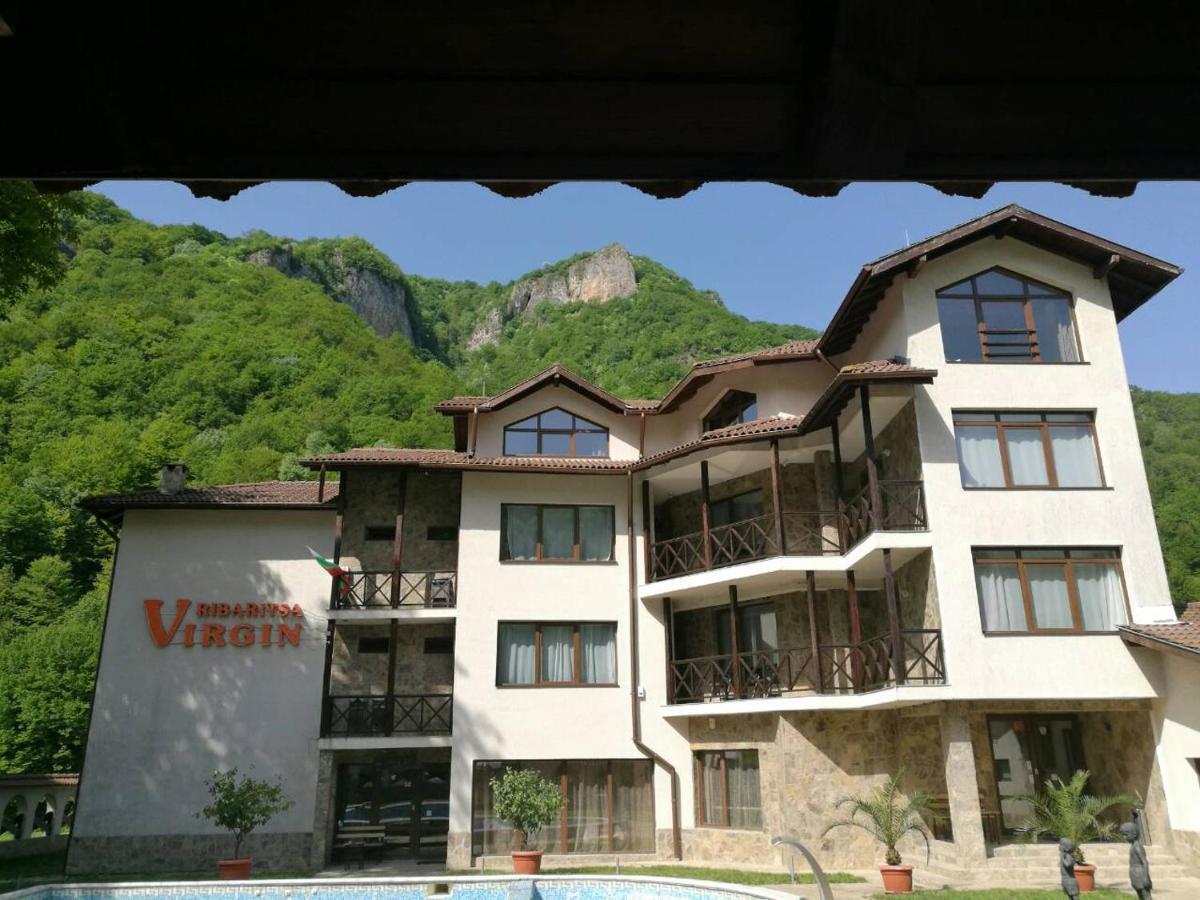 Family Hotel Virgin Ribarica Εξωτερικό φωτογραφία