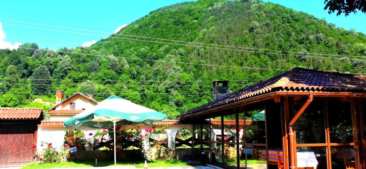 Family Hotel Virgin Ribarica Εξωτερικό φωτογραφία