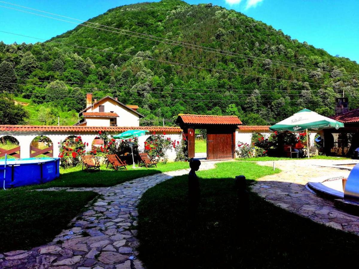 Family Hotel Virgin Ribarica Εξωτερικό φωτογραφία