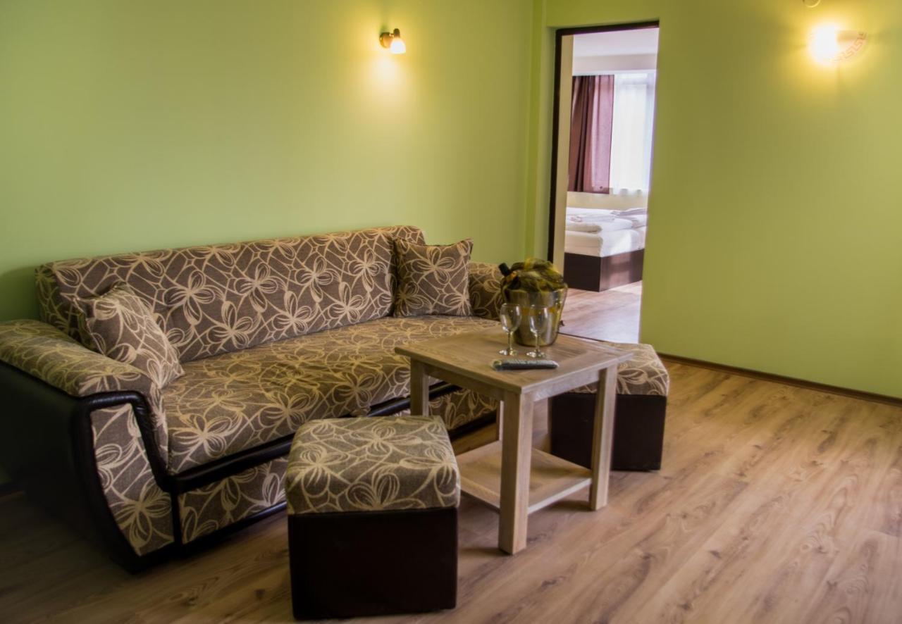Family Hotel Virgin Ribarica Εξωτερικό φωτογραφία